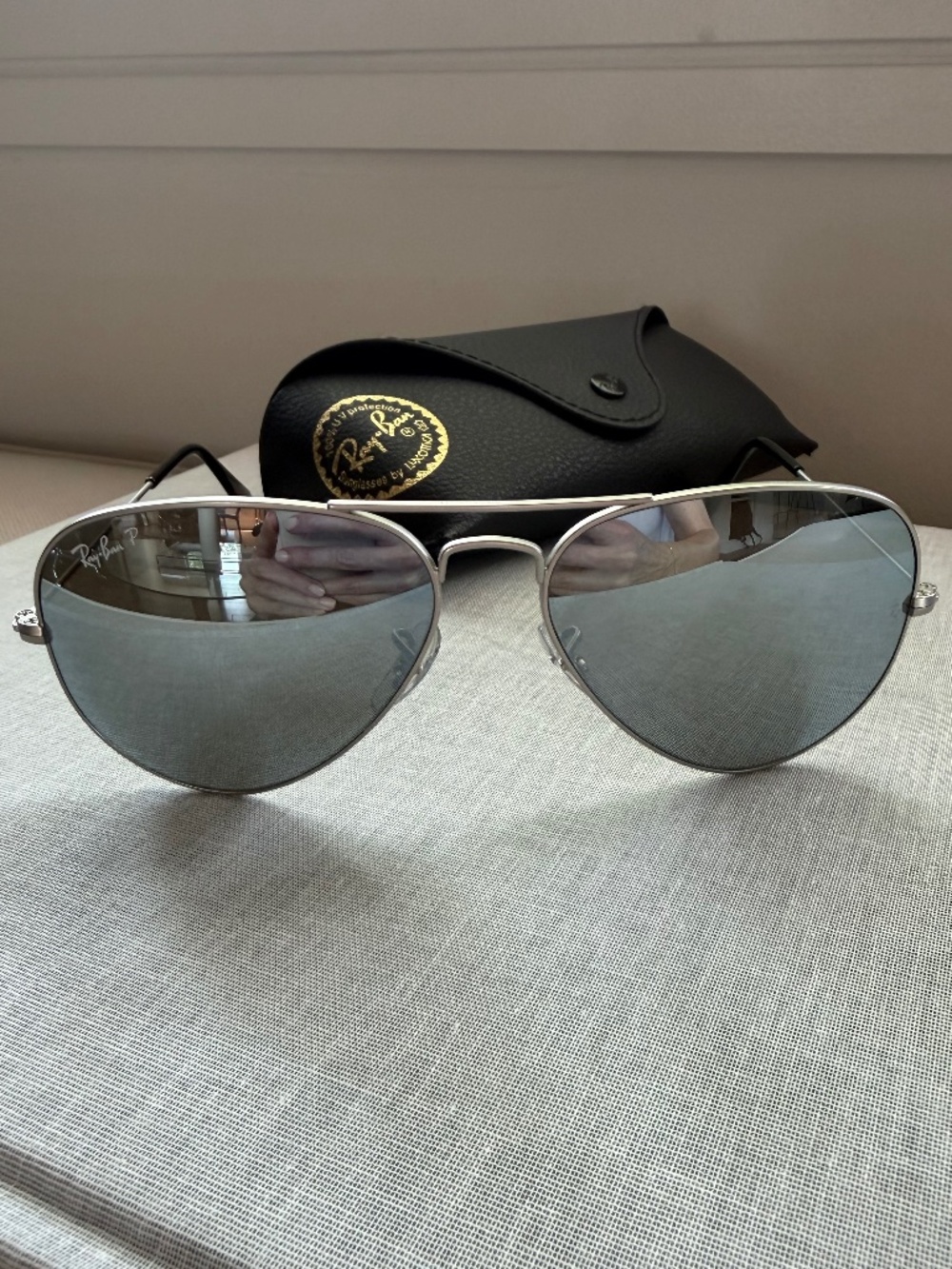 Ray-Ban Silver Aviator Sunglasses Mirrored Lenses Unisex